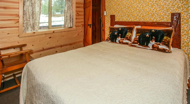 Woodpecker Cabin