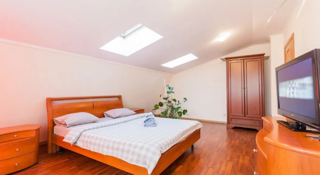 Апартаменты Classic Apartment at Malaya Zhytomyrska 5