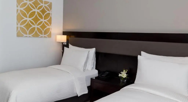 Апартаменты Creek Side с 2 комнатами Flora Creek Deluxe Hotel Apartments, Dubai