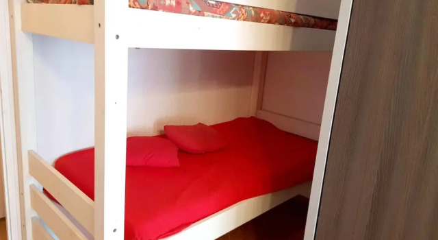 Studio in Vars, With Wonderful Mountain View, Furnished Balcony and Wifi, Prenota Hotel Hotel a Alvernia con parcheggio, Parcheggio