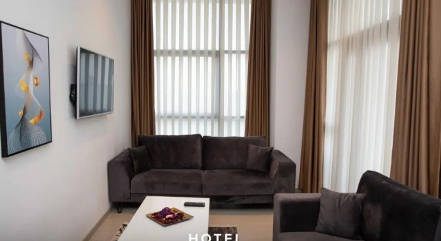 Полулюкс Deluxe Hotel Tesara