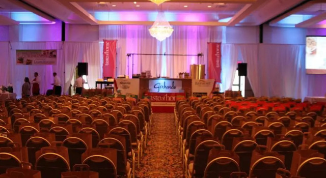 Ramada-Convention Center, Réserver Hôtel Eau Claire 
