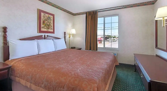 Suite Super 8 by Wyndham Amarillo West