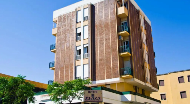 Номер Standard Hotel Plaza