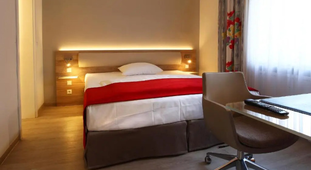 Номер Deluxe Hotel Königshof am Funkturm