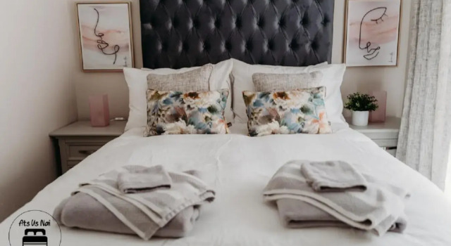 Stylish City Centre 2 Bedroom Apt Free Parking