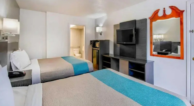 Четырёхместный номер Standard Motel 6 Byron, GA