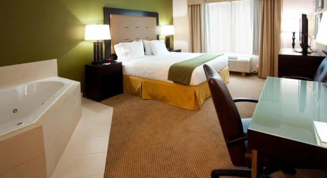 Номер Standard Holiday Inn Express & Suites Jacksonville - Atlantic Beach by IHG