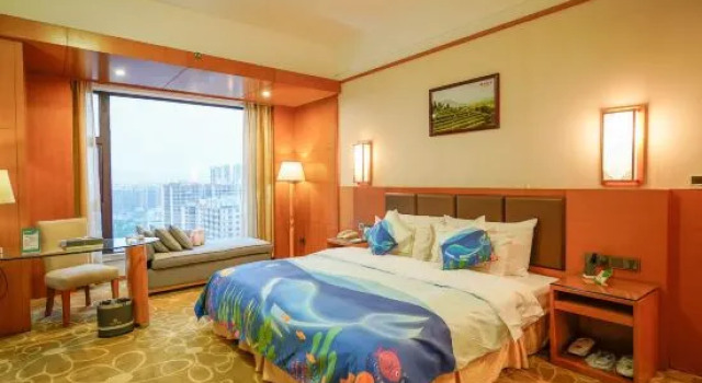 Семейный люкс с 2 комнатами Peace Century Hotel (Peace Avenue Branch)