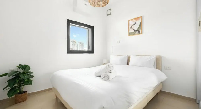 Luxury Tower 3BR Beach View High Floor, Prenota Appartamento Bat Yam Tel Aviv Distretto