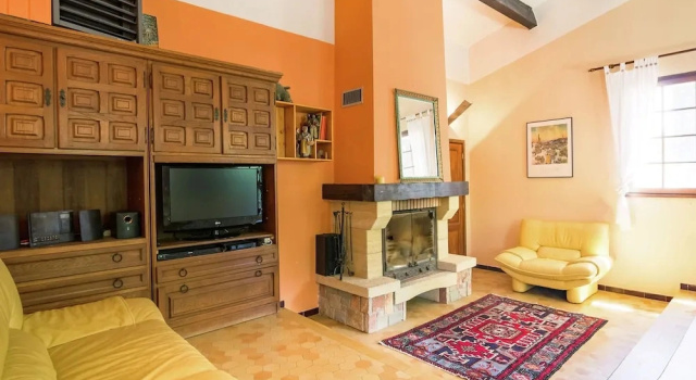 Child-friendly villa with private pool, Réserver Villa Cottages à Salazac, Cottage