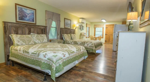 Четырёхместный номер Standard Springmaid Mountain Retreat & Stables