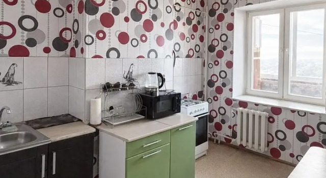 Apartments on 39/1k1 Vokzalnaya Street, Prenota Appartamento Hotel a Perm Krai con parcheggio, Parcheggio