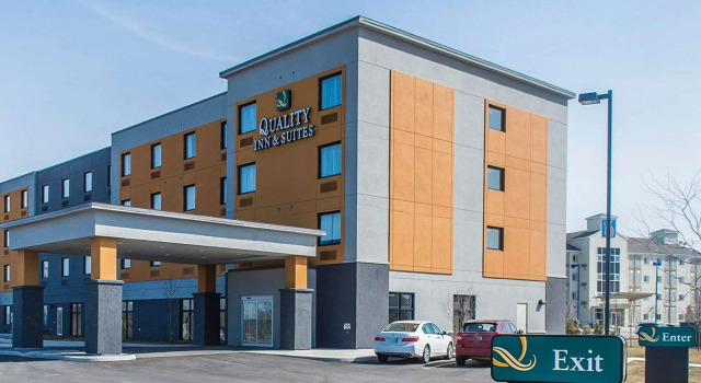 Quality Inn & Suites, Rezervovat Hotel Hotely a ubytování v Thousand Islands, Hotel