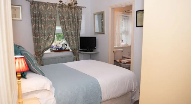 Номер Standard Milton House Studio Apartment Suites