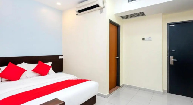 Люкс Deluxe OYO 494 EG Hotel