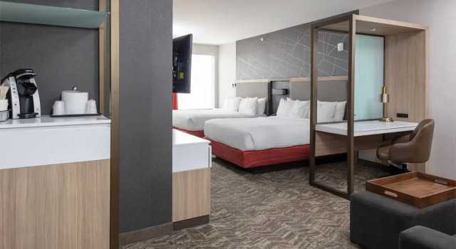 Четырёхместный люкс SpringHill Suites by Marriott Great Falls