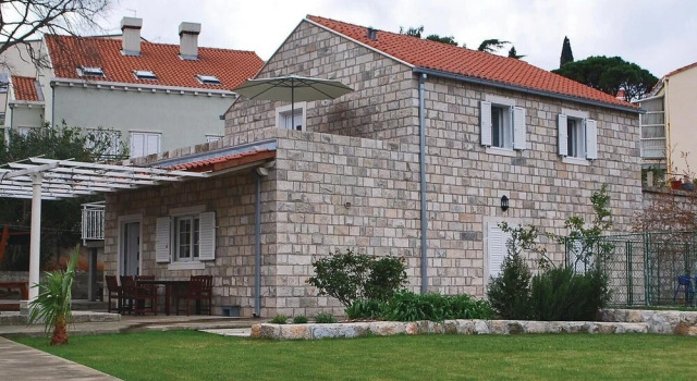 Awesome Home in Dubrovnik With Wifi and 2 Bedrooms