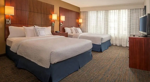 Четырёхместный люкс c 1 комнатой Residence Inn Bethesda Downtown