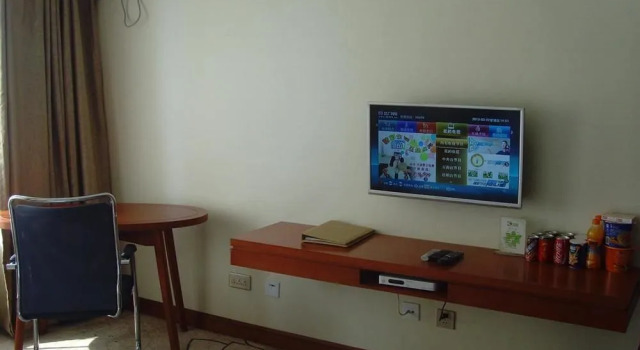 Cana Hotspring Hotel, Rezerwuj Hotel Hotele w Kunming z parkingiem, Parking