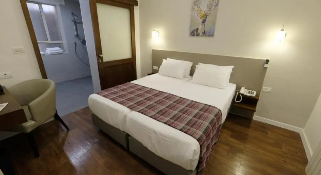 Standard dublă cameră Scots House Hotel