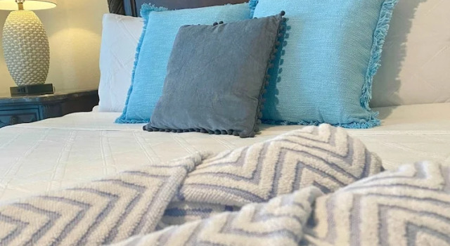 Oceanfront Condo on Seven Mile Beach, Book Lejlighed Seven Mile Beach Caymanøerne