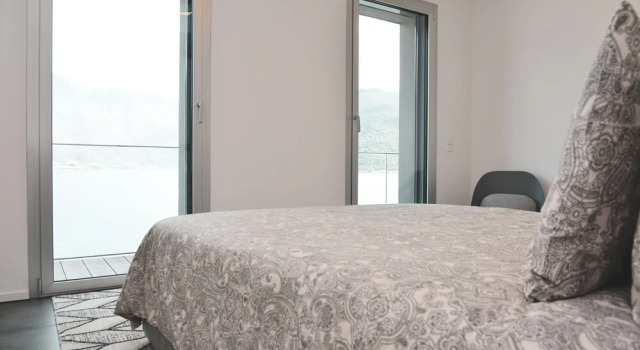 Апартаменты с 2 комнатами Front Lake Vacation Rental Melì in Melide