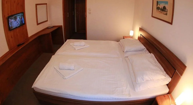 Hotel St.Florian Sturovo, Rezervovat Hotel Hotely v Nitriansky kraj s parkováním, Parkování