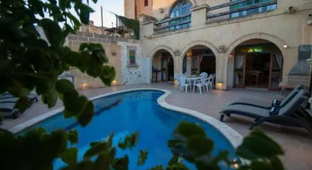 Lellux Qala, Book Hotel Hotels in Nadur with Parking, Parking