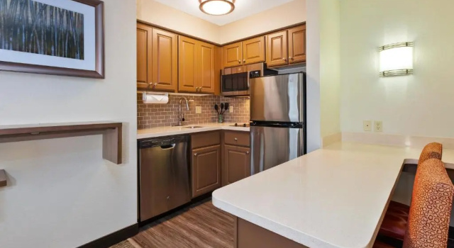 Люкс с 2 комнатами Staybridge Suites Kalamazoo by IHG