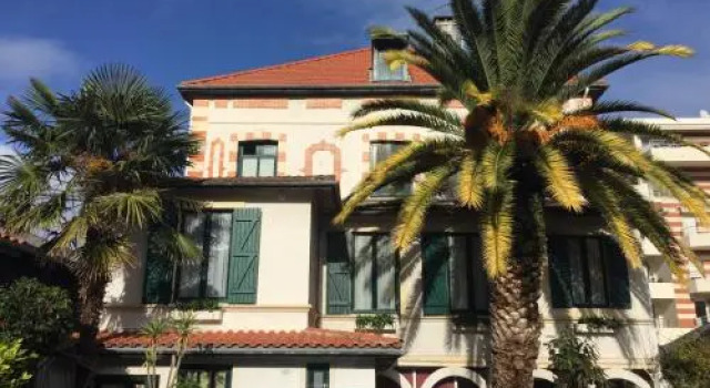 Hôtel-Résidence Le Grillon, Забронировать Отель Отели Бассен-д'Аркашон с парковкой, Парковка