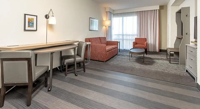 Люкс Holiday Inn & Suites Memphis - Wolfchase Galleria by IHG