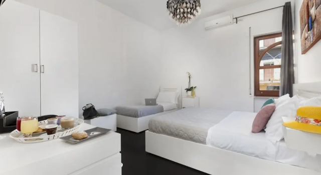 Трёхместный номер Standard с балконом Hotel Herculaneum