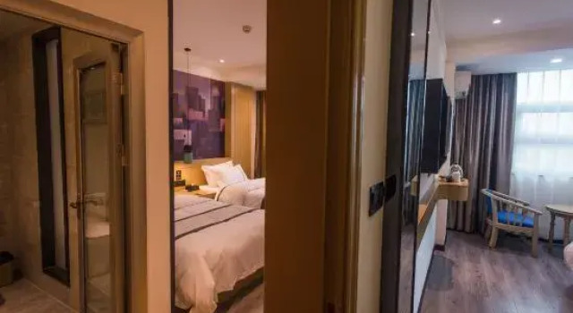 Люкс Deluxe City Comfort Inn (Shaoguan high-speed rail station Xilian Examination Place)