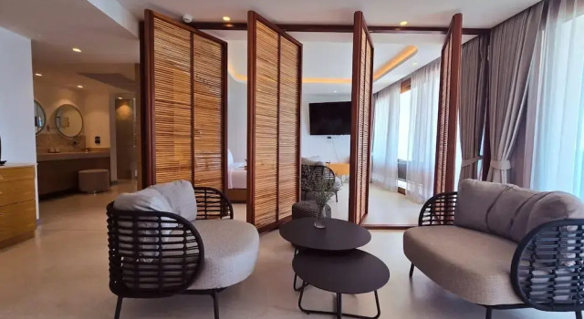 Люкс Executive Elite Atoll Beachfront Hotel