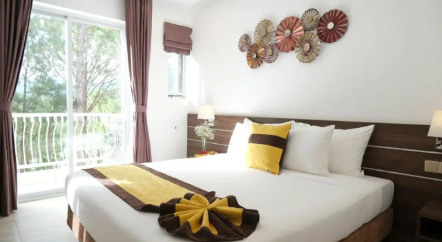 Двухместный номер Standard с видом на озеро CEREJA Hotel & Resort Dalat