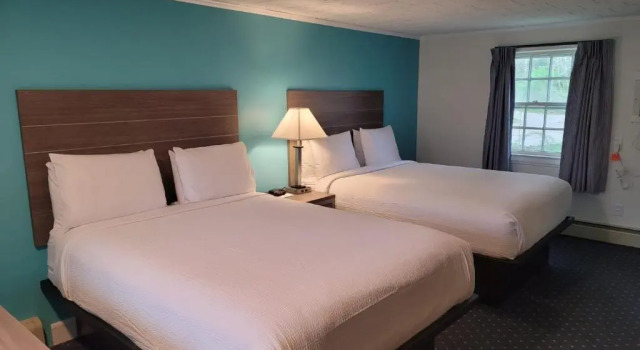 Четырёхместный номер Standard Olde Tavern Motel and Inn - Cape Cod