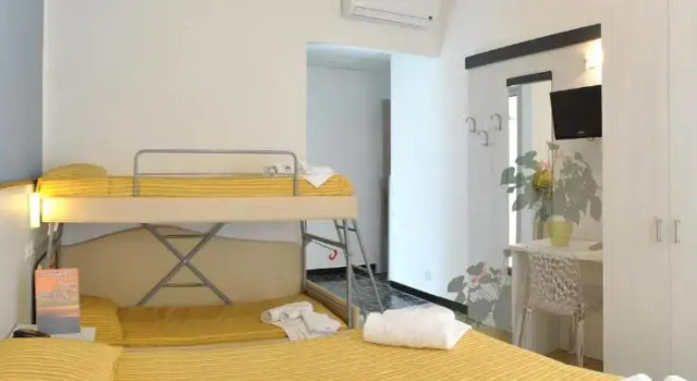 Семейный номер Standard Hotel Bristol