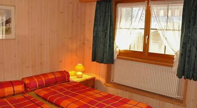Christeli, Prenota Appartamento Hotel a Zweisimmen con parcheggio, Parcheggio