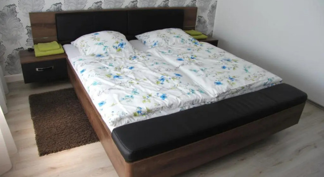 Geräumige 4 Zimmer Wohnung an den Kaiserthermen, Забронировать Отель Отели Трира с парковкой, рядом с Пешеходная зона Трира, Парковка