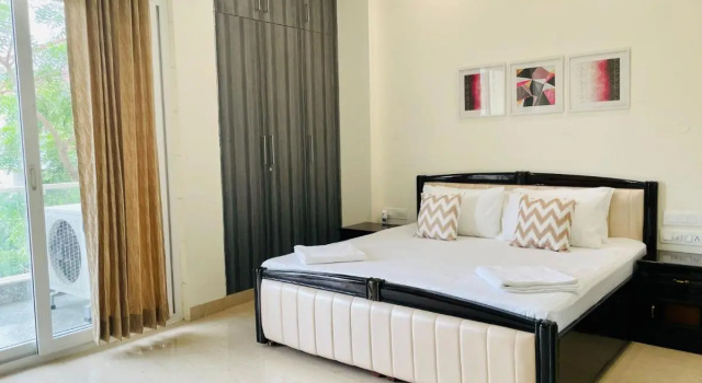 BluO 1BHK - DLF CyberCity, MG Road - Balcony, Lift, Забронировать Отель Гургаон Gurgaon Region, рядом с Sikanderpur Rapid Metro