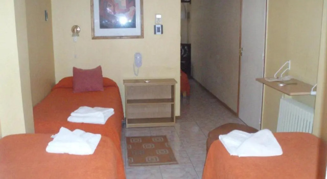 Трёхместный номер Standard Hotel Petit
