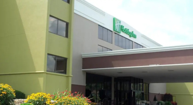 Holiday Inn Morgantown/Pa Turnpike Ex 298, Rezervasyon Otel Morgantown Pensilvanya