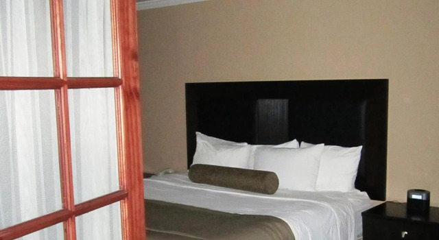 Одноместный люкс Wyndham Tucson Airport Hotel & Conference Center
