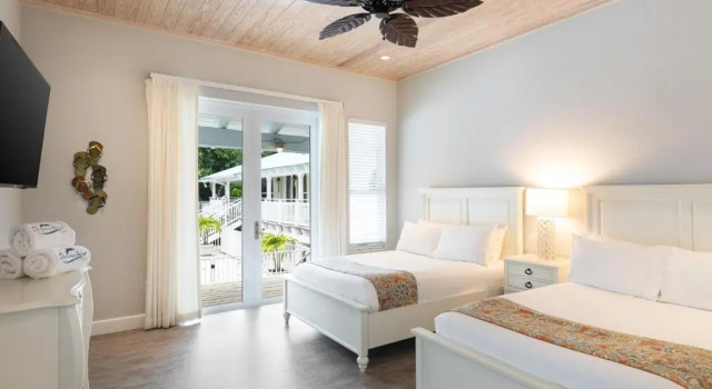 Люкс c 1 комнатой Dolphin Point Villas