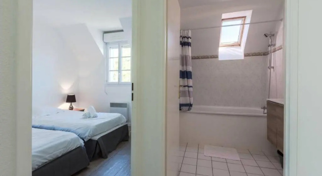 Guest house III, Забронировать Гостевой дом Гостевые дома Маньи-ле-Онгр, Гостевой дом