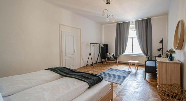 Super Central Billiard and Darts Big Apartment