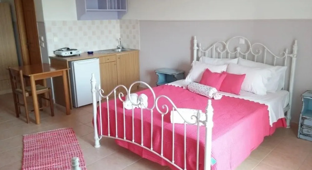 Студия Superior с балконом Elaias Gi Residence