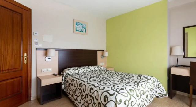 Hotel Canaima Bruma 1,5 k Camino, Забронировать Отель Ордес 