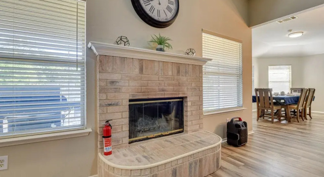 Walk to Water: Cozy Eagle Mountain Lake Home, Забронировать Отель Азл Dallas - Fort Worth Metropolitan Area